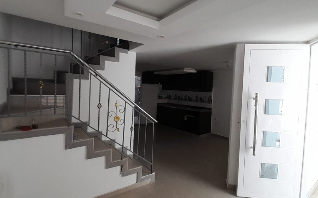 CASA EN NUEVO HORIZONTE: 120 M² CON ALCOBA EN PRIMER PISO A SOLO $2.666.666 POR M²
