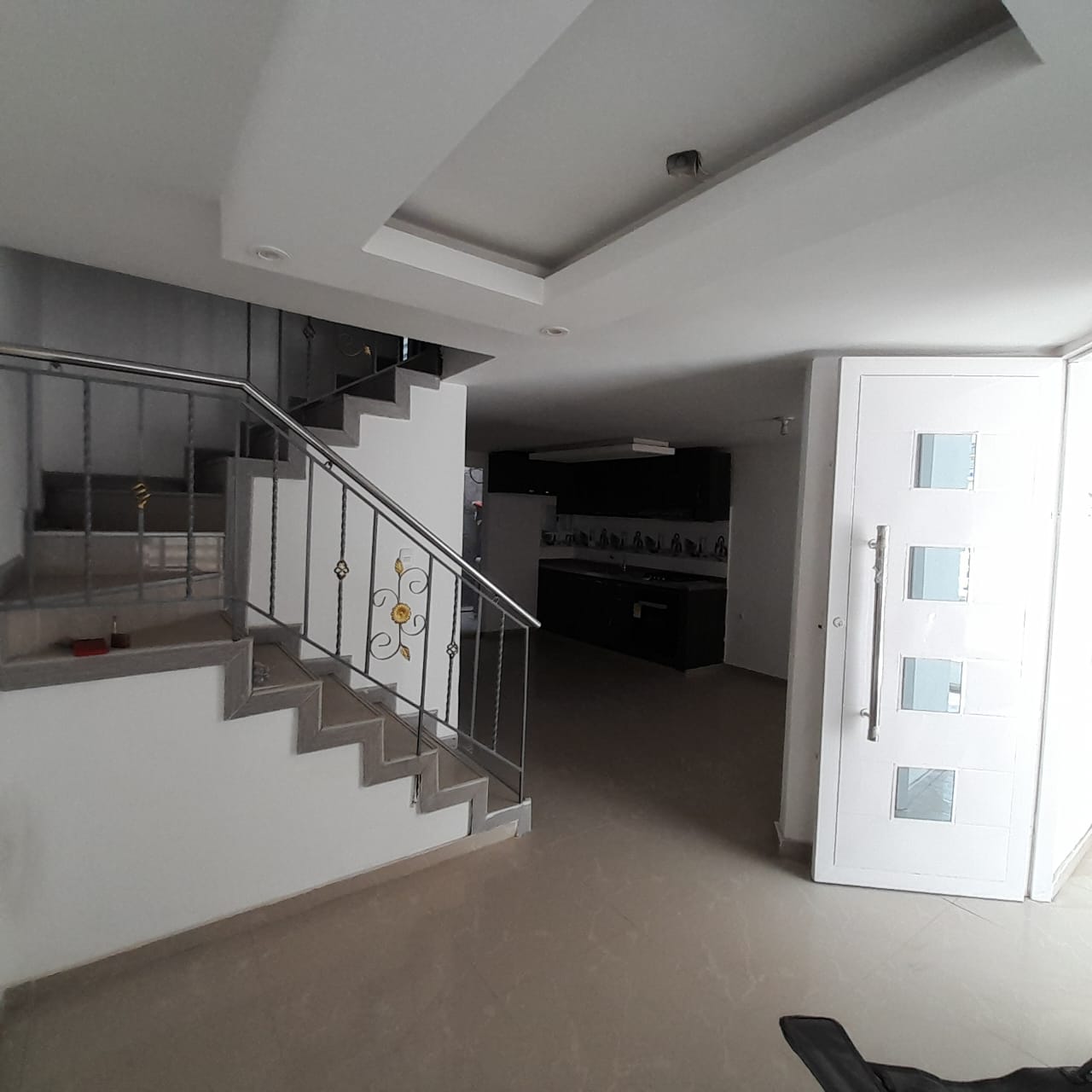 CASA EN NUEVO HORIZONTE: 120 M² CON ALCOBA EN PRIMER PISO A SOLO $2.666.666 POR M²