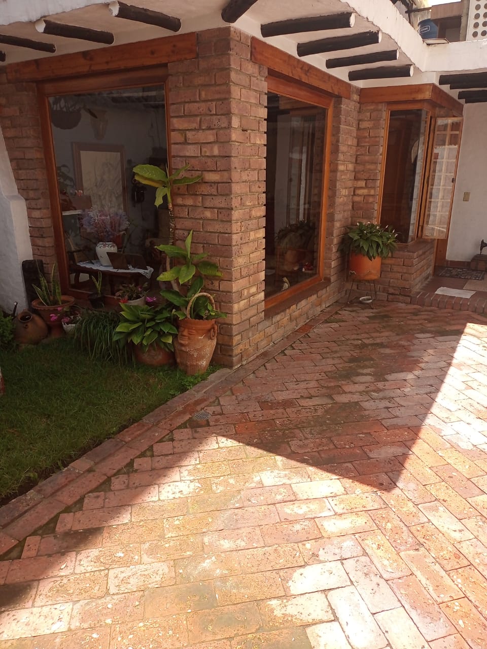 Casa en Venta en Suba Salitre con Espacio para Crecer e Invertir