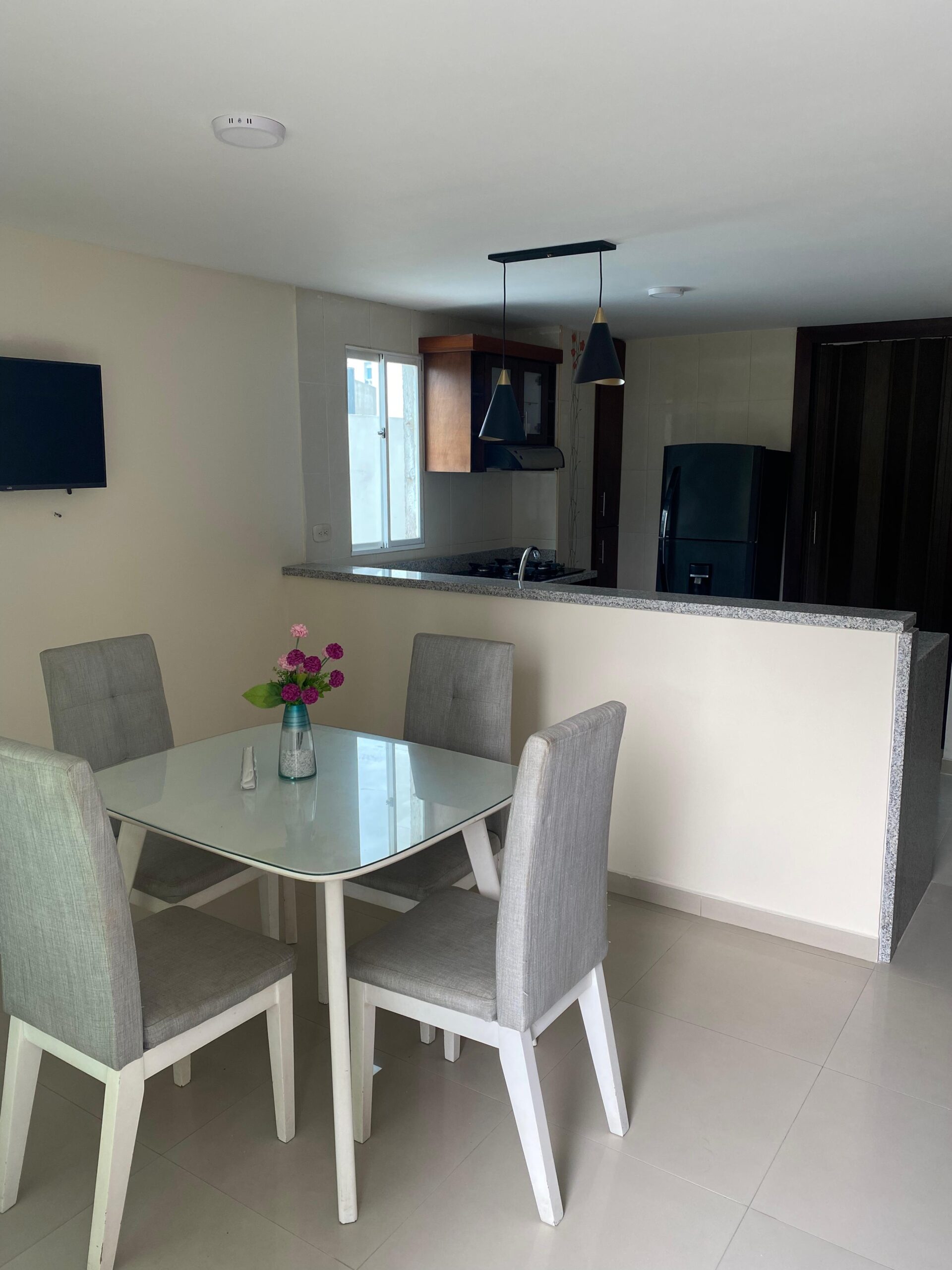 VILLA SANTOS, BARRANQUILLA: 96 M² CON BALCÓN, GARAJE Y DEPÓSITO EN EDIFICIO EXCLUSIVO DE BAJA DENSIDAD