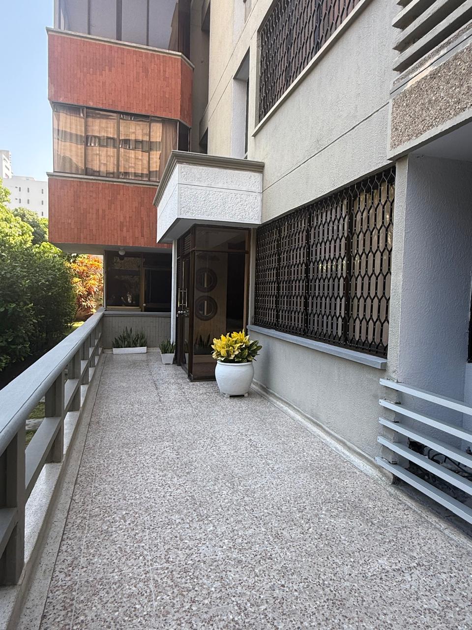 RIOMAR, BARRANQUILLA: 125 M² EN ESTRATO 6 CON DOBLE GARAJE A SOLO $3.120.000 EL METRO CUADRADO